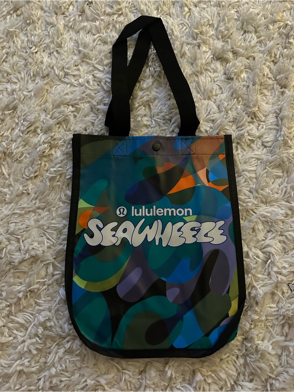 lululemon athletica Multicolor SeaWheeze Graphic Tote with Black Straps